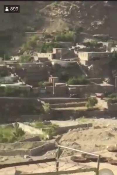 Taliban now retreating from panjshir, this video is from minutes ago