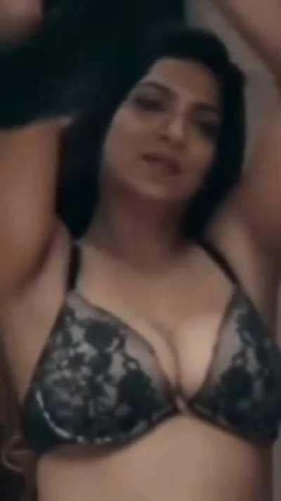 Perfect Desi MILF Aunty 🔥