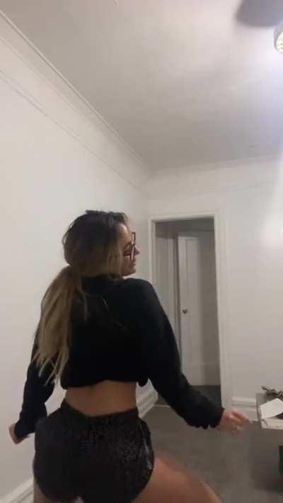 twerkingvideo - Video #1124