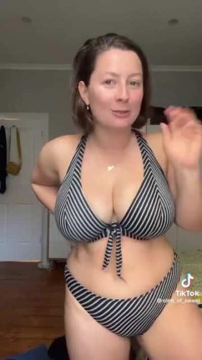 🔥 Slice of Salami has Milf energy TikTok_Tits dd r...