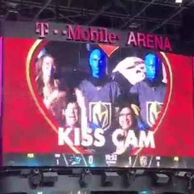 kiss cam