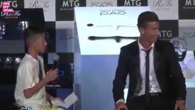 Ronaldo defends young Japanese fan after the crowd laughs at the kids accent