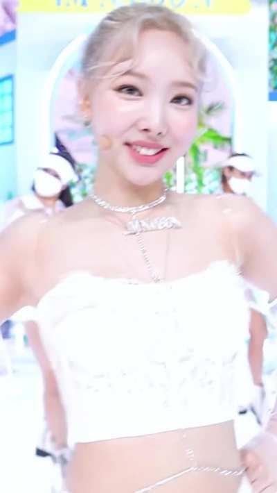 TWICE - Nayeon