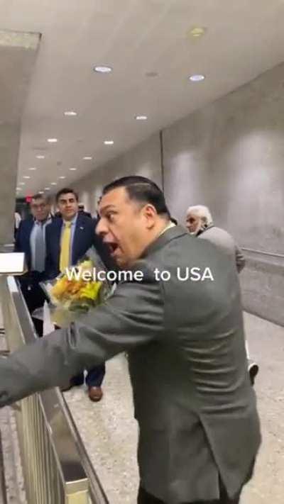 Pakistan's finance minister at a US airport