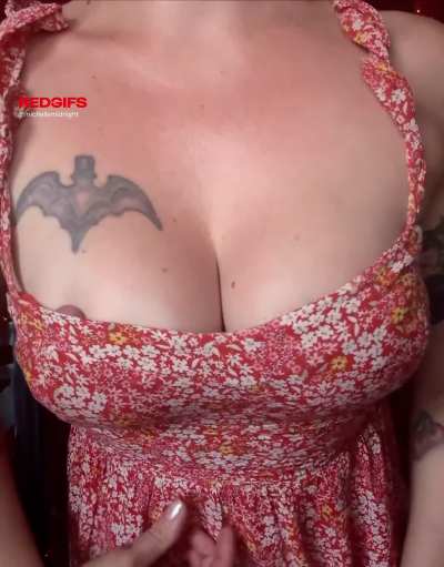 huge_wine_cork_nips