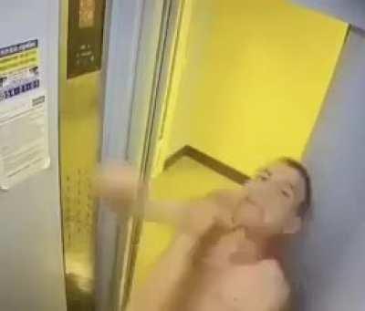 Blursed_Elevator