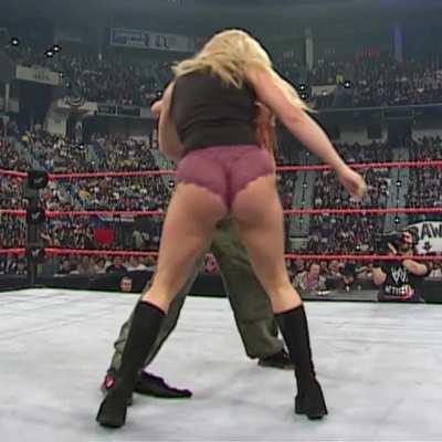 Queen of Booty Jiggle: Trish Stratus!!!