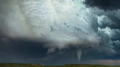 Distinct clear slot of insane meso over an EF-4