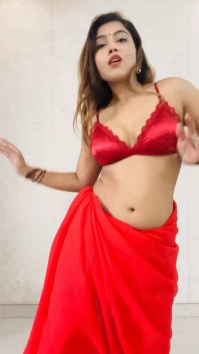 Tanya Chaudhari in red bralette and saree