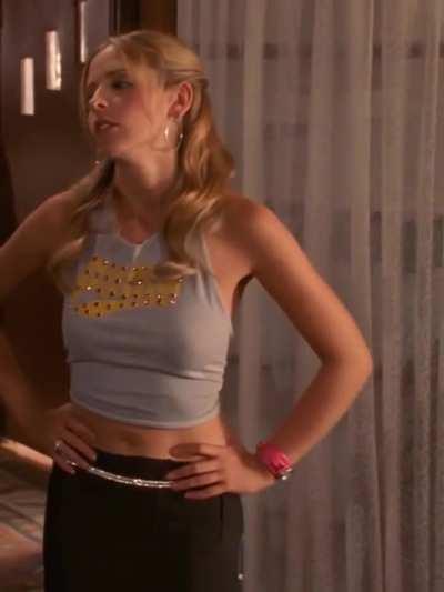 Halter top (Buffy 5x02)