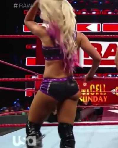 Alexa looked good in her purple attire