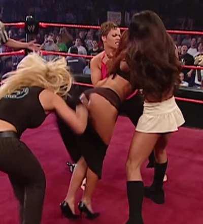 Christy Hemme gets exposed and humiliated on her first night as a Diva