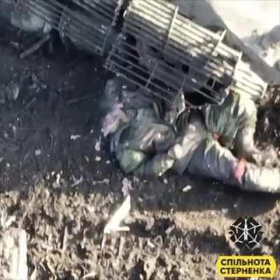 Russian infantry/BMP crew member gets mercy killed by grenade drop