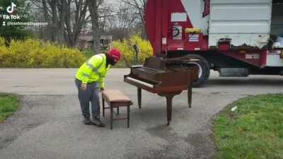 Trashman Plays Piano