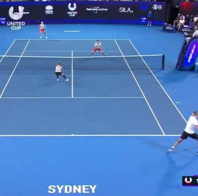 Iga sends a forehand winner past Zverev