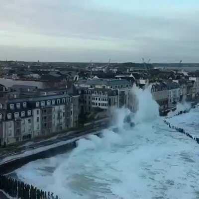 Bretagne baise ouais (Saint Malo)