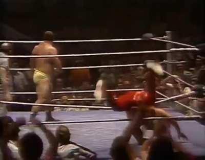 Crowd goes nuts in this match of &quot;Superstar&quot; Billy Graham vs &quot;The Polish Hammer&quot; Ivan Putski