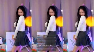 Tyongeee lifting her skirt while dancing