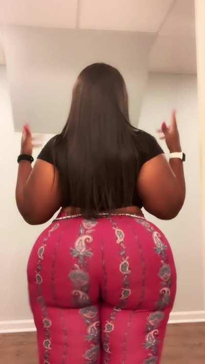 OMG BRO 😳 just when you think you’ve seen it all 🤦🏾‍♂️🤯😩😭😍🍑