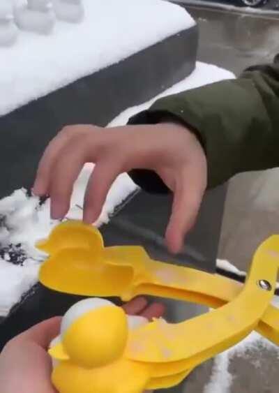 Winter Snow Duck Maker