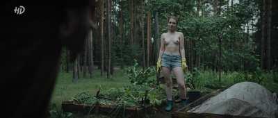 [Topless] Veronika Mokhireva in Topi S01E03 (2021)