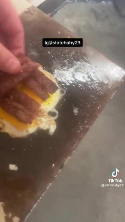 Making an egg sandwich in prison