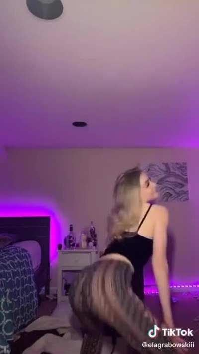 Shaking her ass