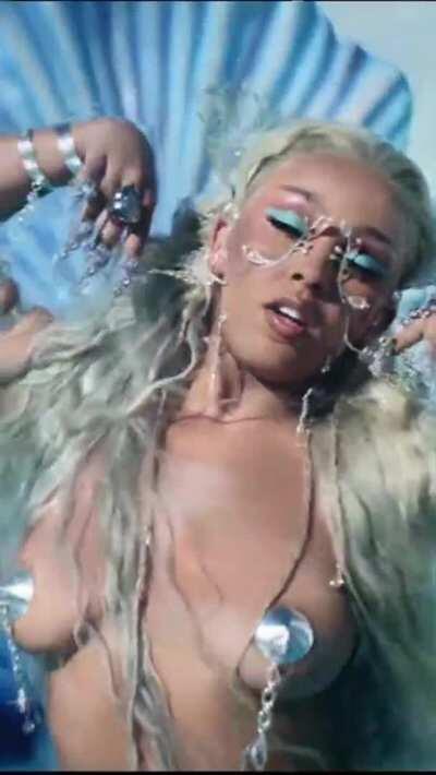 Doja Cat - Del Mar video Slo-Mo