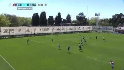 Golazo de Valentín Barco en el Superclásico de Reserva