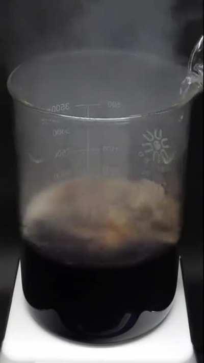 Vaporizing a hot dog in sulfuric acid / hydrogen peroxide @nilered