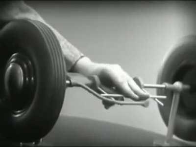 How car differential works (1937). 