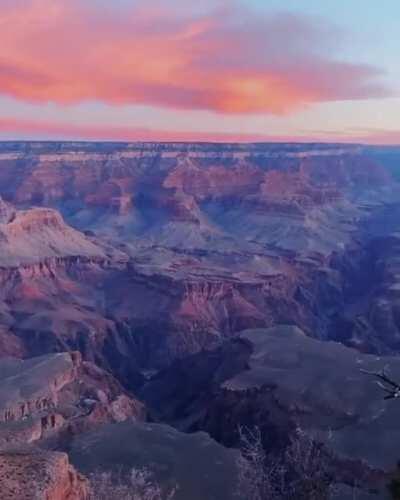 🔥 Pastel skies in the Grand Canyon 🔥