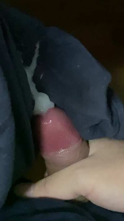 [24] Jerking like crazy leads to the biggest loads 