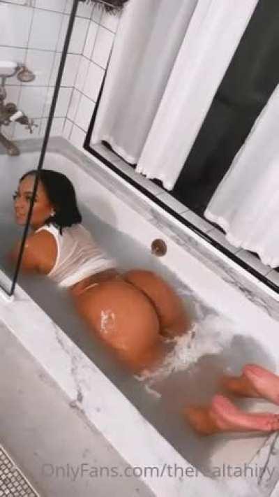 💦