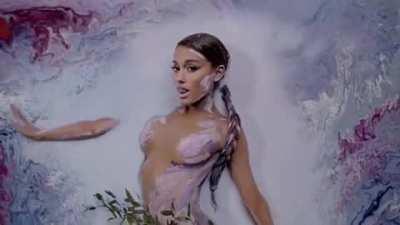 Ariana Grande should swim in cum like that