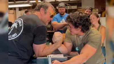 Devon Larratt giving the Armwrestling Whisperer a dose of his own medicine.