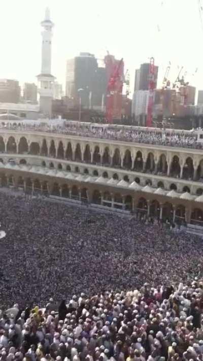 A busy day in Mecca