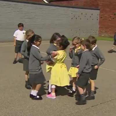 This little girl showing her friends at school her new prosthetic leg is one of the most heartwarming moments in history