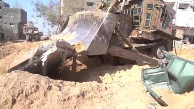 IDF Uncovering Hamas Tunnels