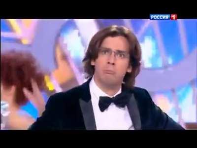 9 years ago in Russia, Current president of Ukraine Zelensky performed at the main annual new years event together with The biggest Russian comic who fled Russia because of his criticism of Putin and his war in Ukraine.