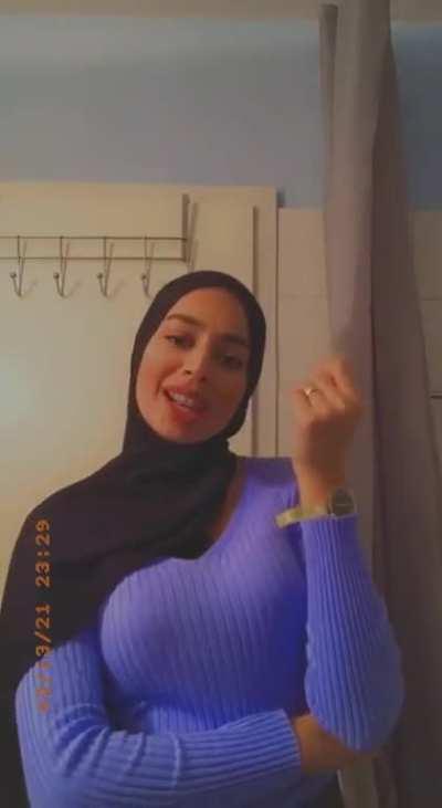 Hijabi