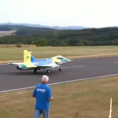 WCGW building an aircraft with cheap materials