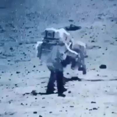 Astronauts not used to the moon’s gravity is pretty funny ngl