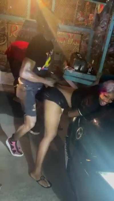 She tek backshot from Shelly Belly pon de car!