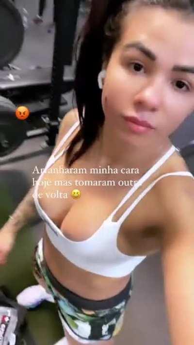 ClaudiaGadelha