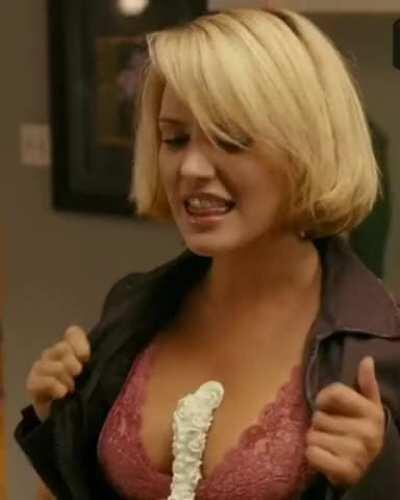 Nicky Whelan (Hollywood and Wine, House of Lies)