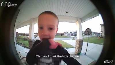 Kid calls his dad from ring doorbell