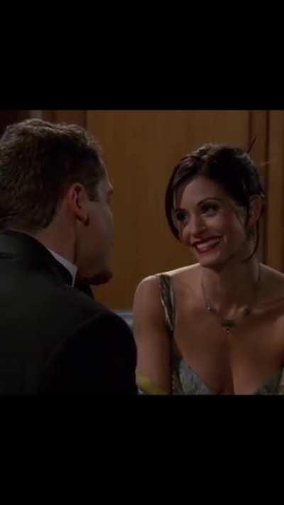 Sexy Courteney Cox Cleavage Friends (S3 E23)