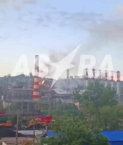 Ukrainian drones attacking a refinery in Tuapse, Krasnodar Krai, Russia. 17/May/2024