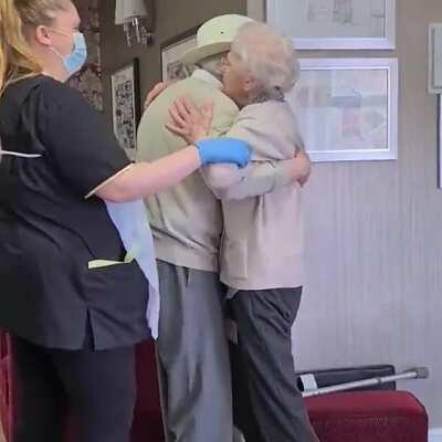 Couple have emotional reunion after becoming residents at same care home